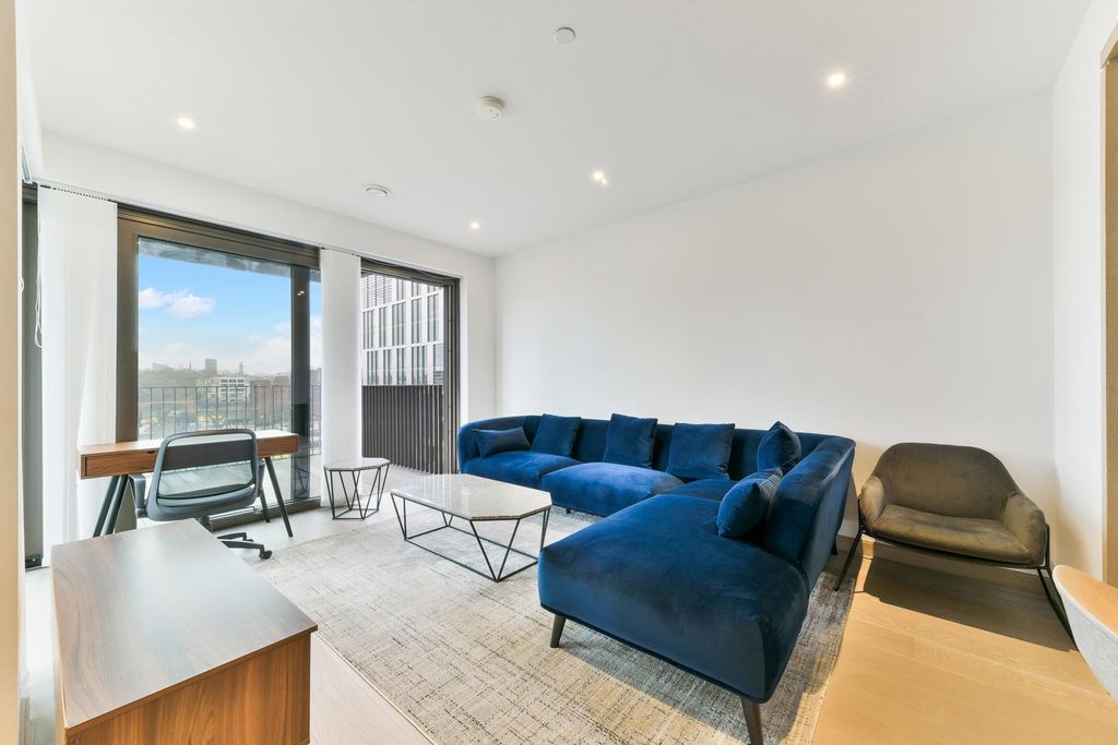 Property photo 1 of 21