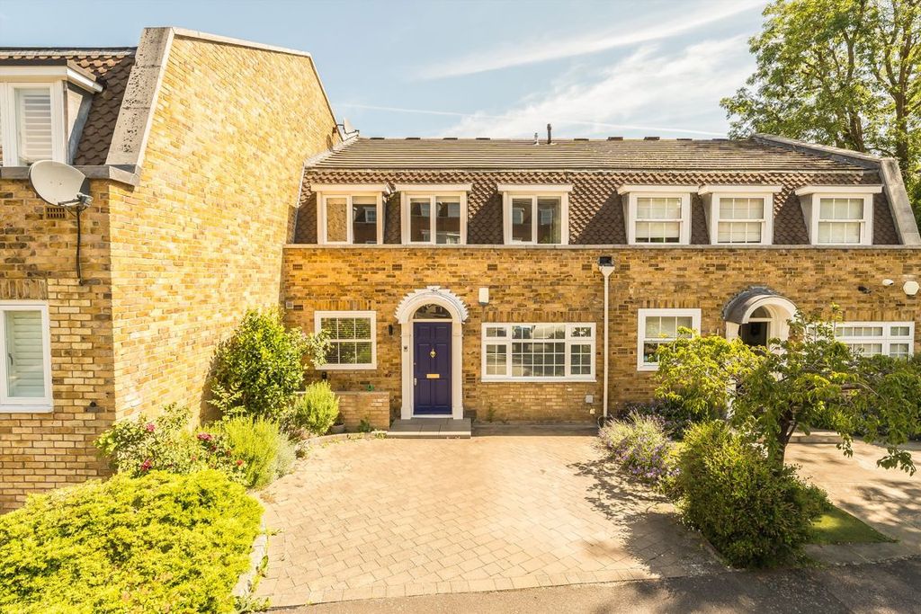 Property photo 1 of 8