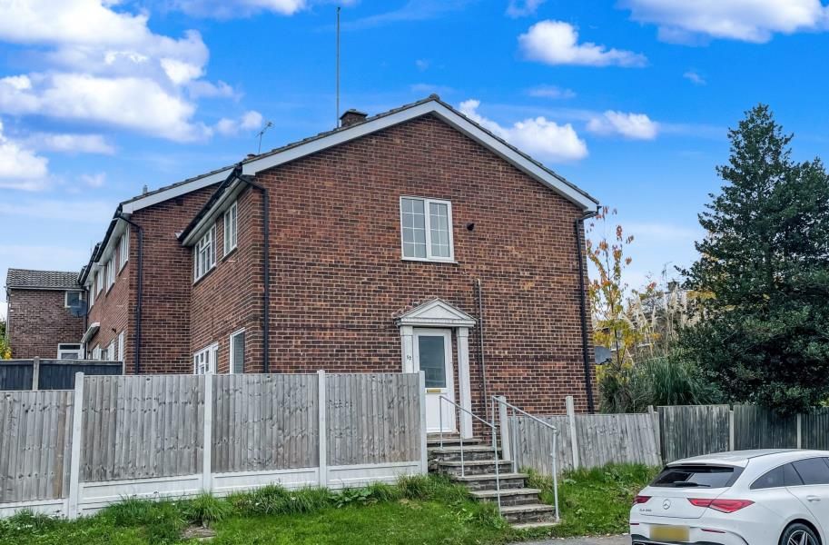 Property photo 1 of 11