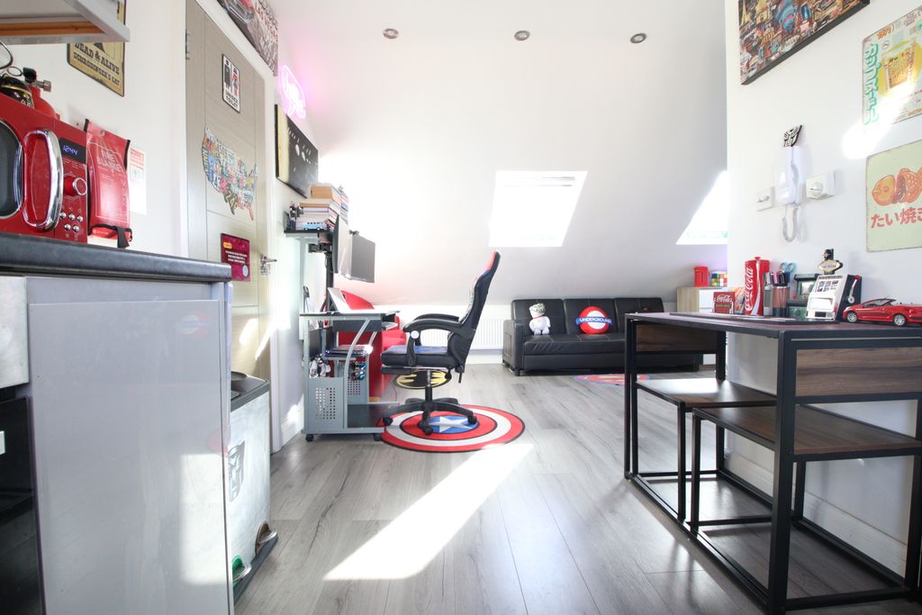 Property photo 1 of 6
