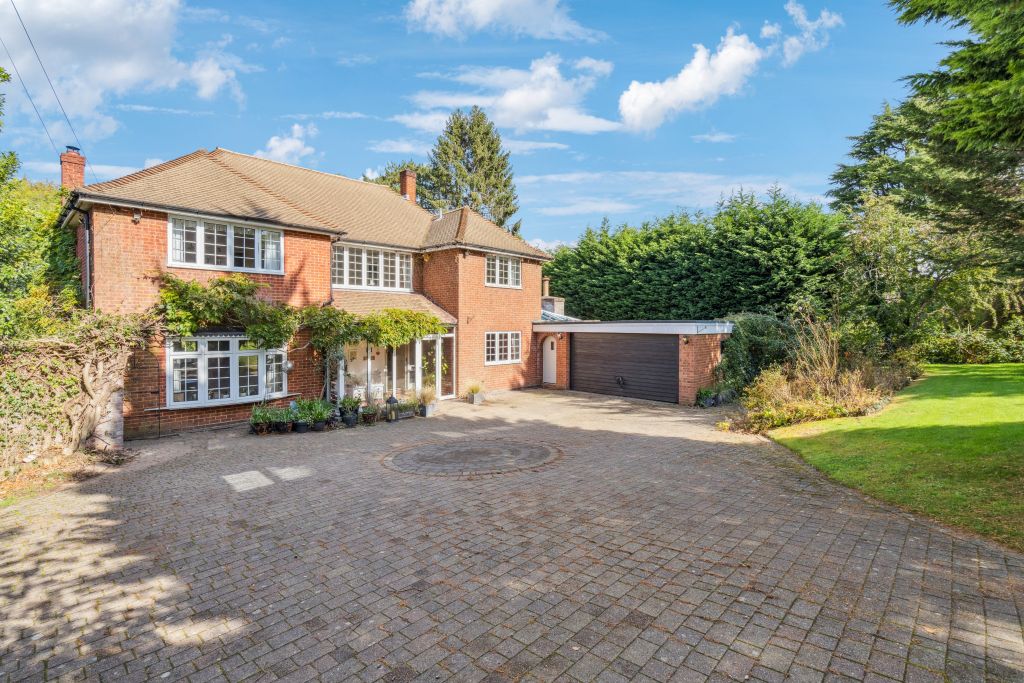 Property photo 1 of 17