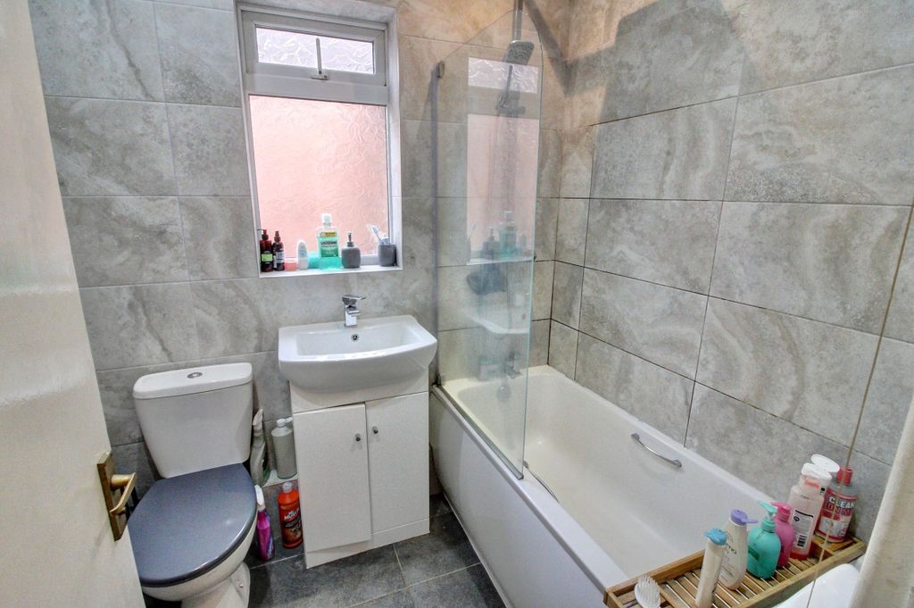 Property photo 3 of 14 12