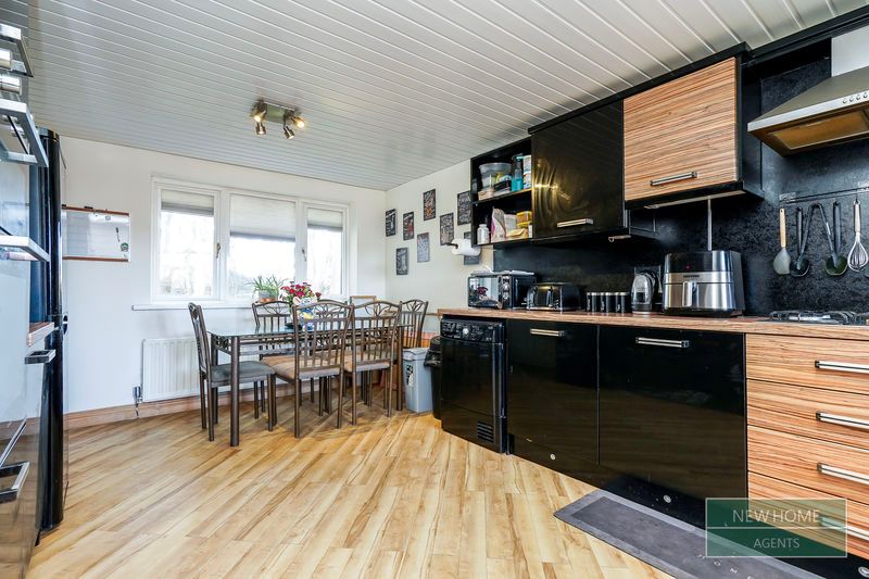 Property photo 2 of 16 Photo 8