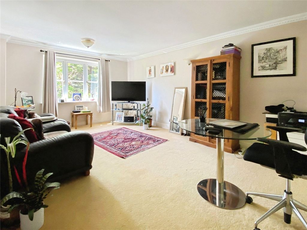 Property photo 2 of 11 Picture No. 20