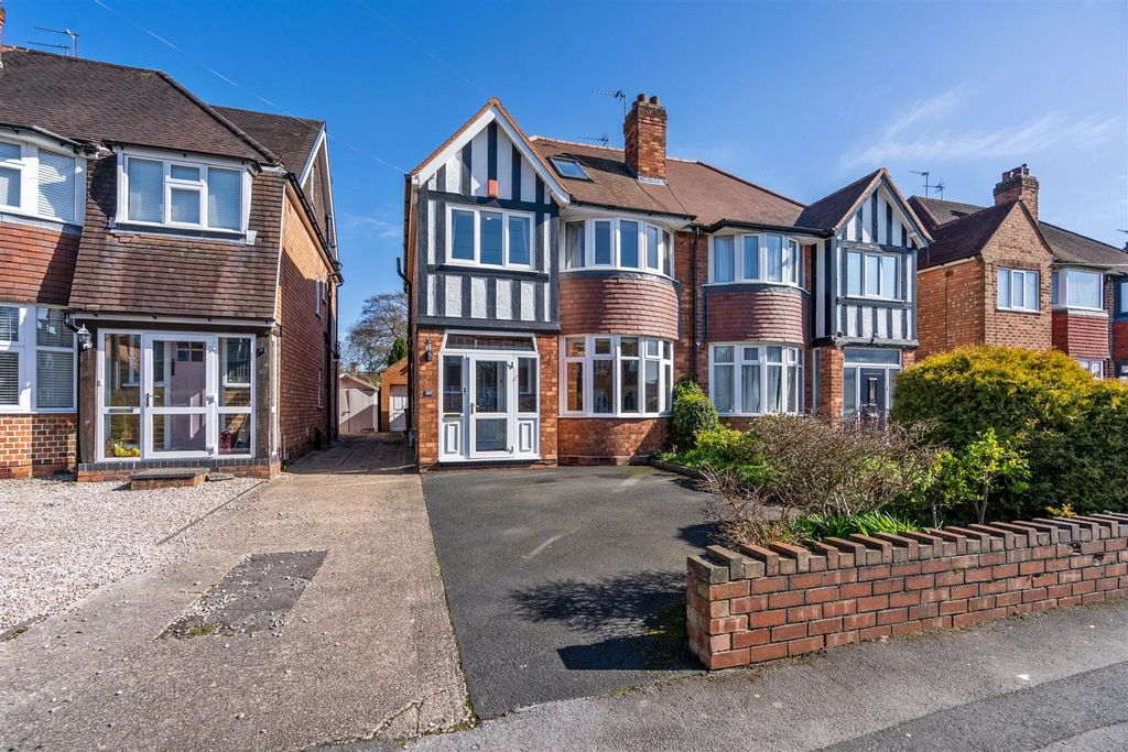 Property photo 1 of 16 45 Moreton Road_23.Jpg