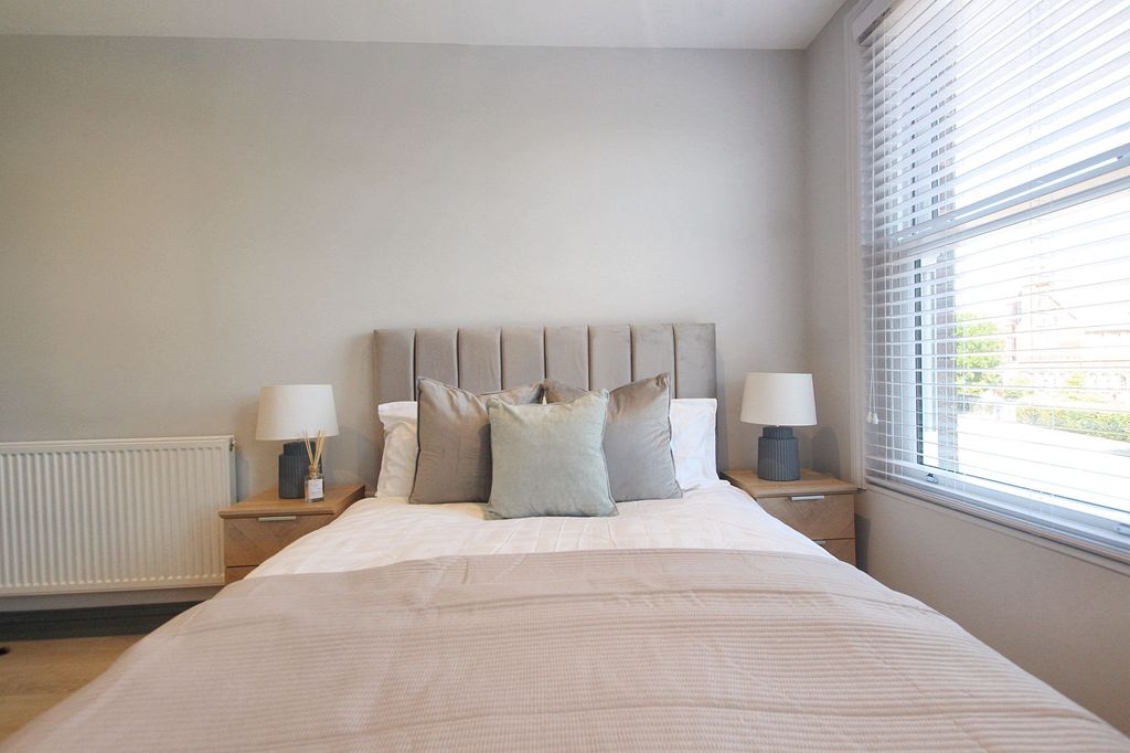 Property photo 3 of 15 Photo 11