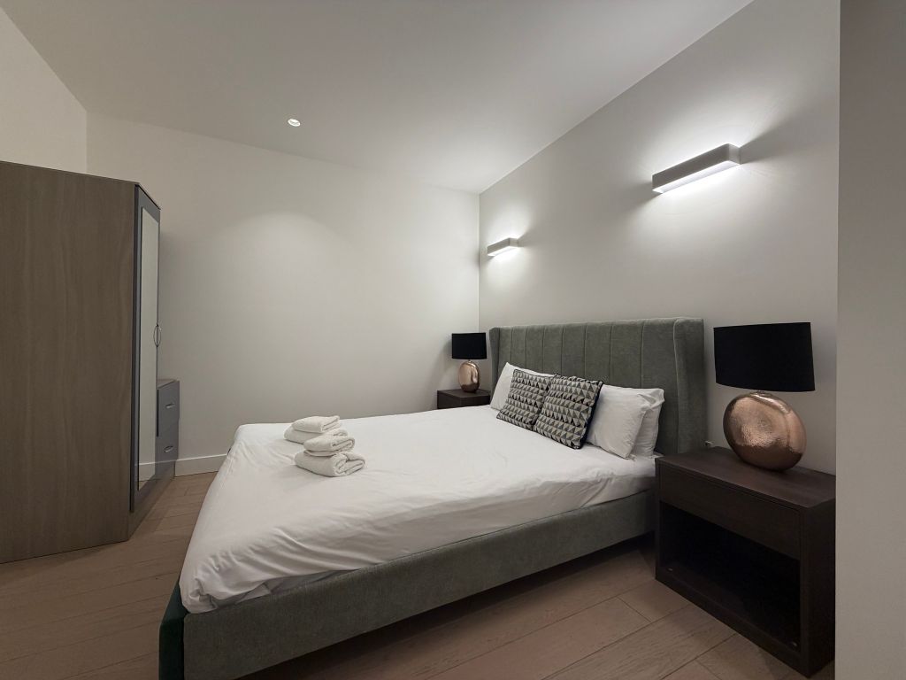 Property photo 3 of 22 Bedroom