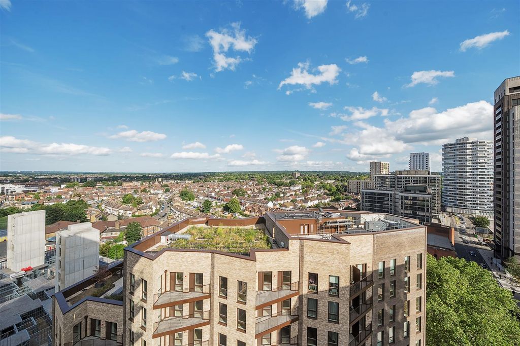 Property photo 1 of 21