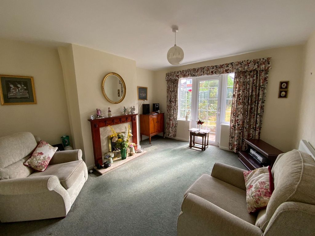 Property photo 2 of 11