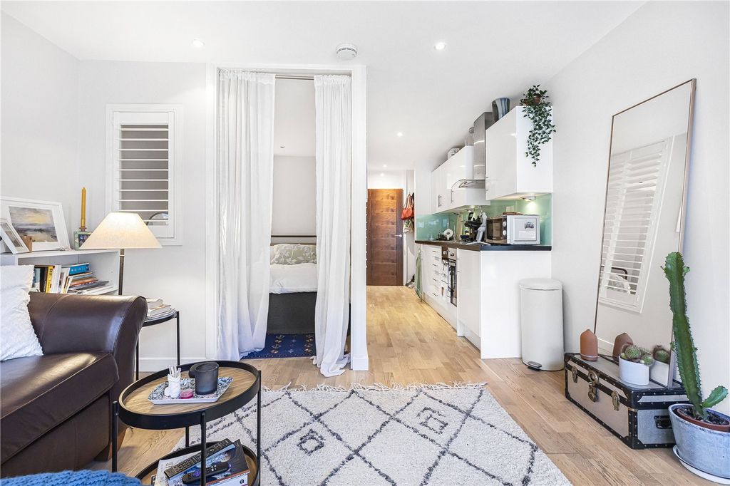 Property photo 2 of 15 Picture No. 08