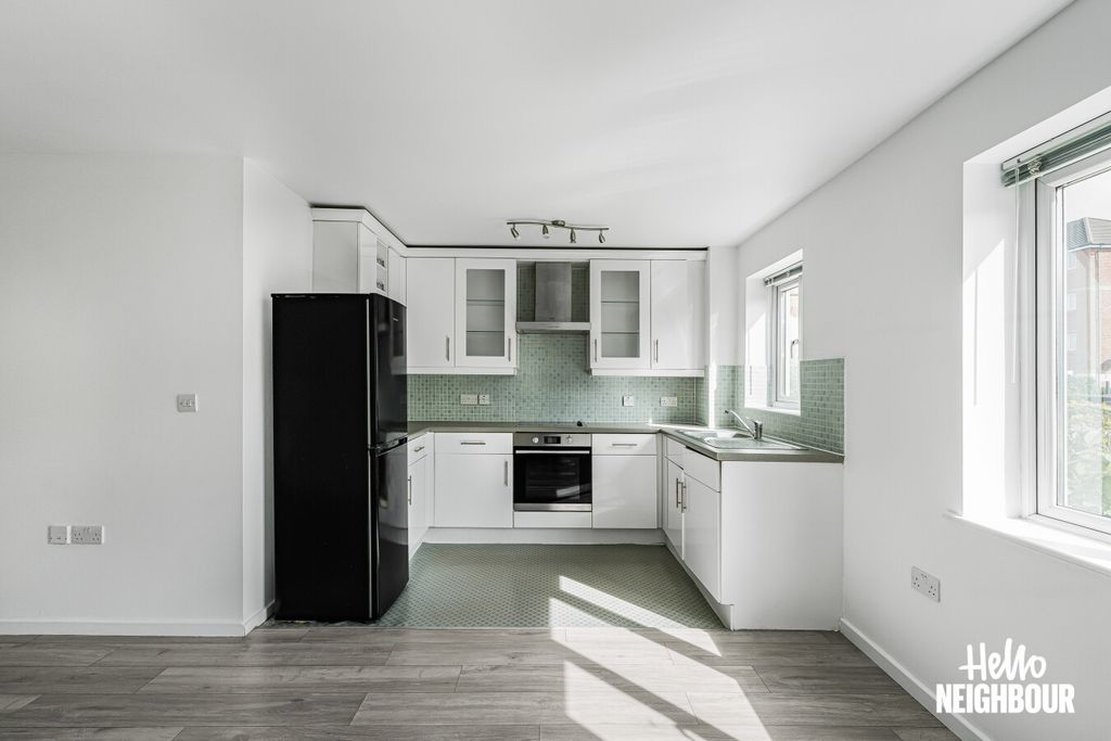 Property photo 1 of 17 Photo 0