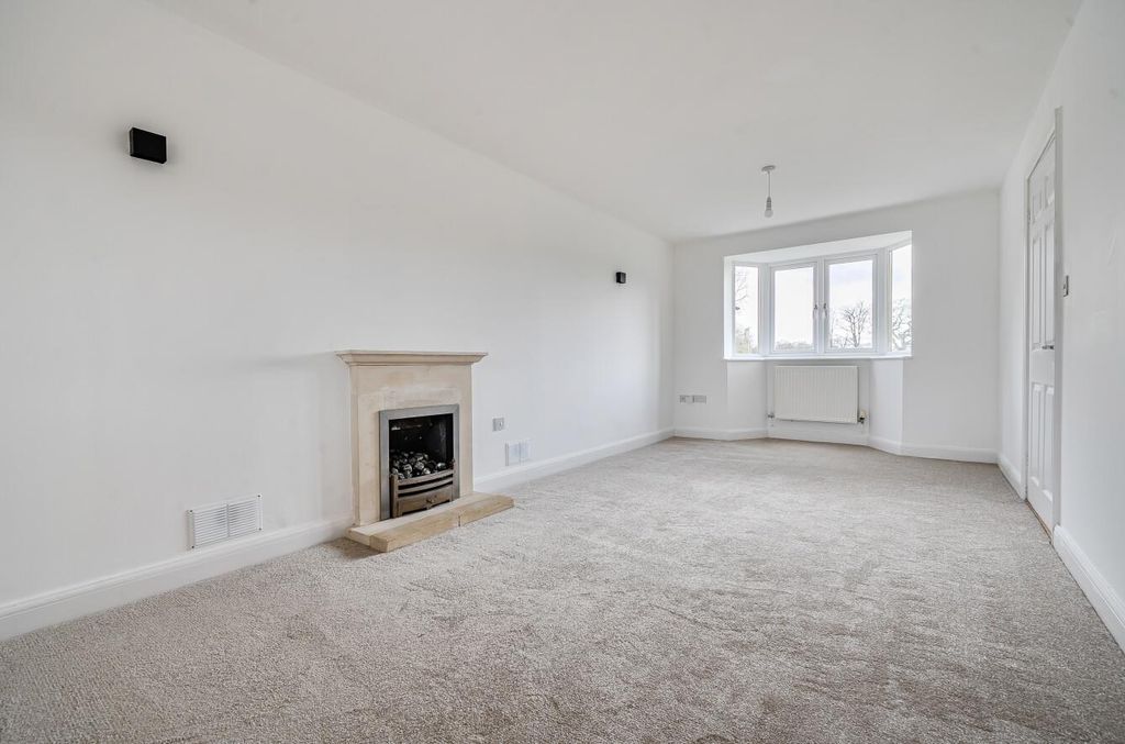 Property photo 2 of 38 1428758-12-69B41A9E4572d.Jpg