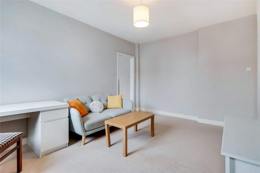 Property photo 3 of 12 Picture No. 04