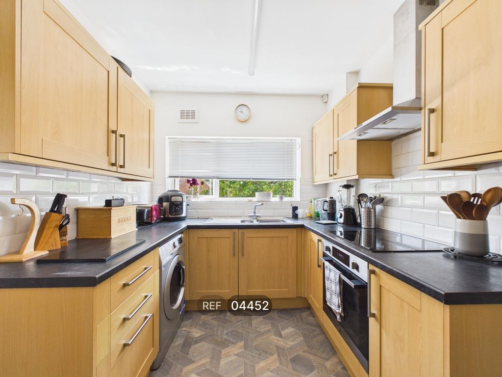 Property photo 2 of 16 Kitchen