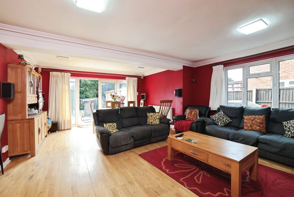 Property photo 3 of 18