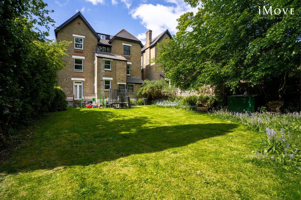 Property photo 2 of 12