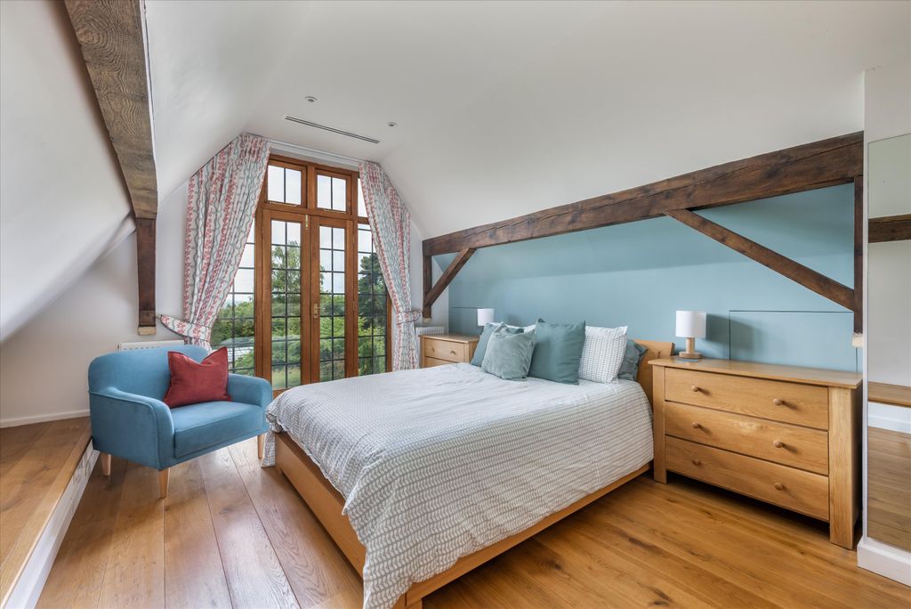 Additional image 25 of 8 bed detached house for saleLondon Road, Petersfield, Hampshire GU31
