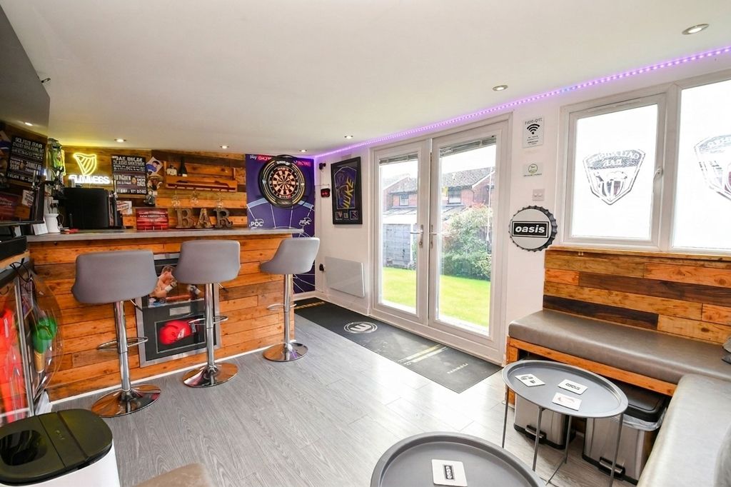 Property photo 3 of 22