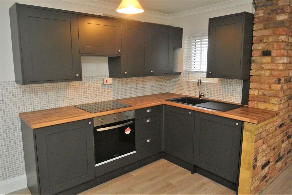 Property photo 2 of 5 Kitchen.Jpg