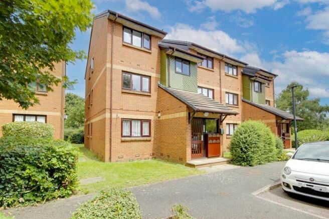 Property photo 1 of 8 4