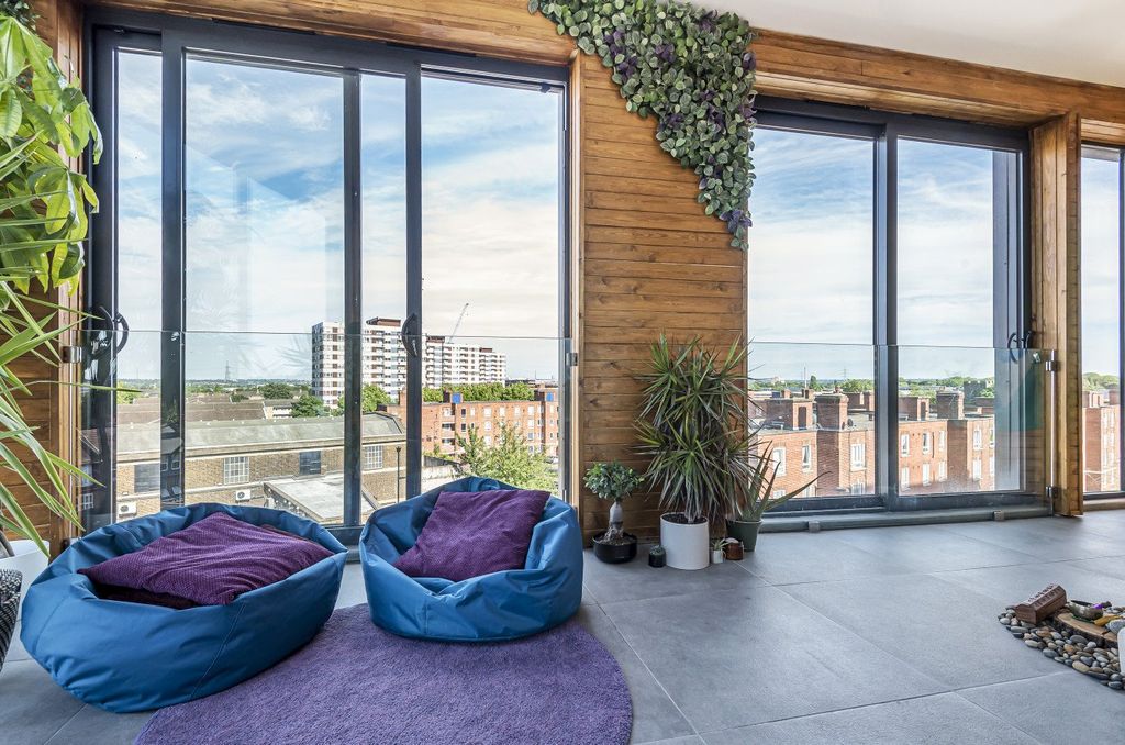 Property photo 3 of 16 Picture No. 01