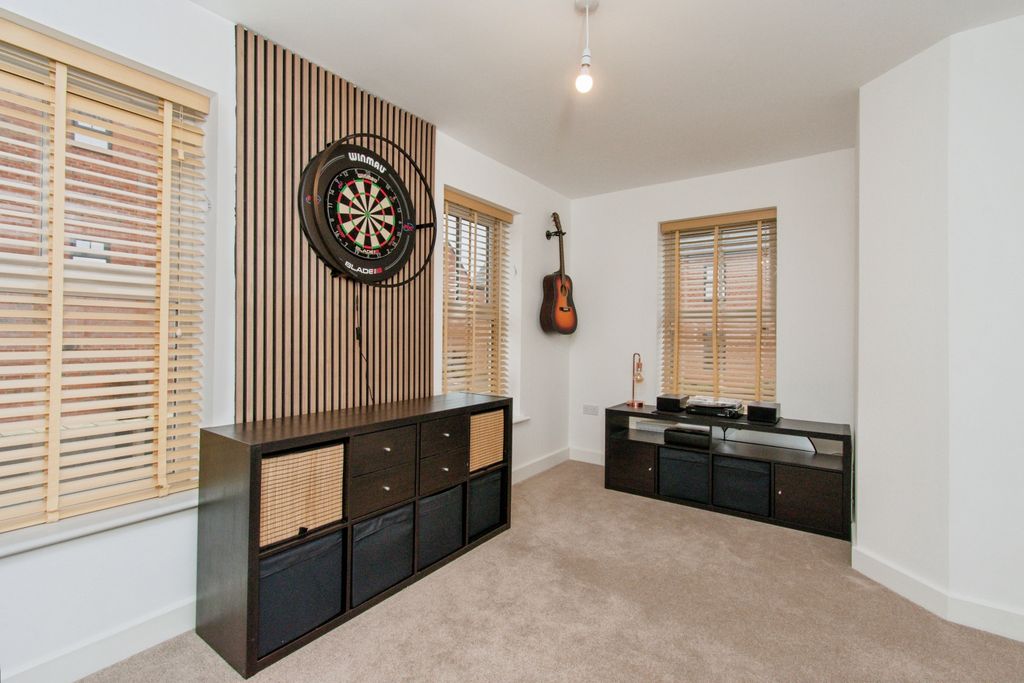 Property photo 3 of 15 Bedroom Two