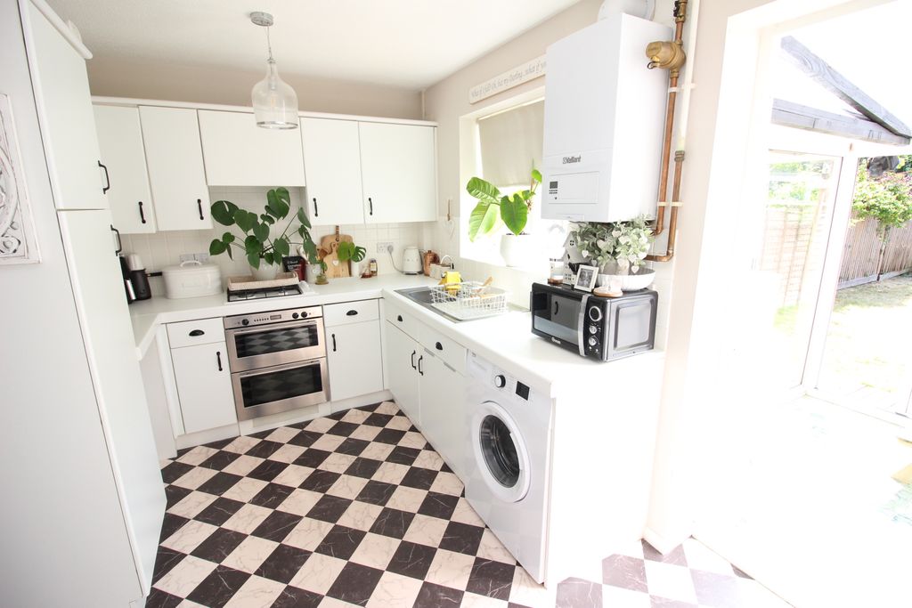 Property photo 3 of 9