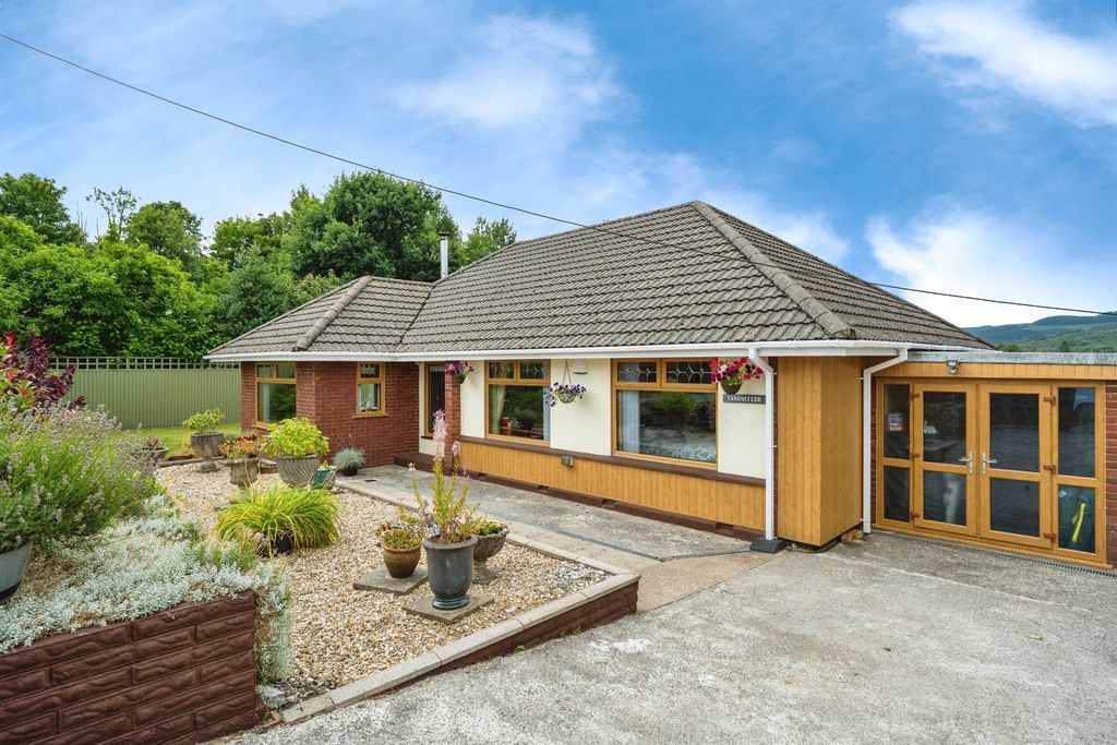 Property photo 1 of 27