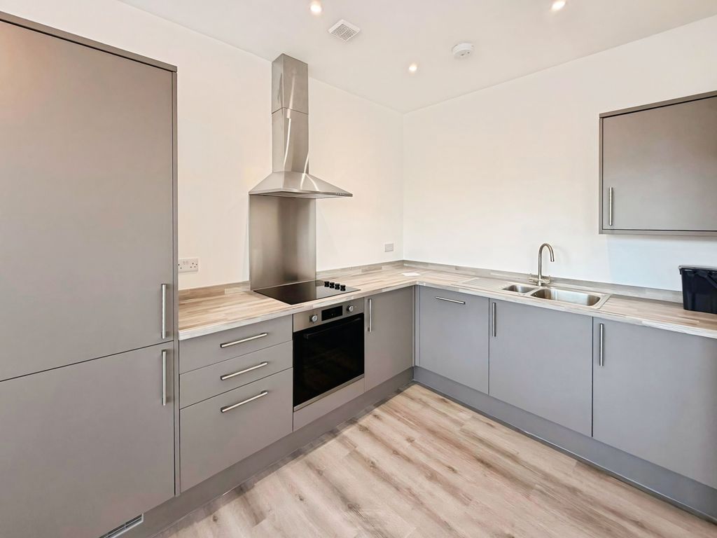 Property photo 1 of 12 Kitchen
