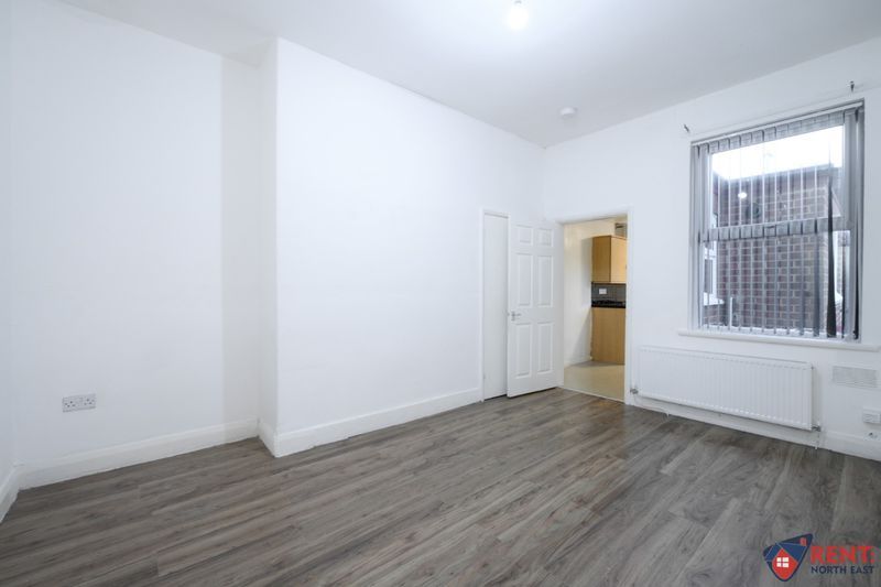 Property photo 1 of 10 Photo 5