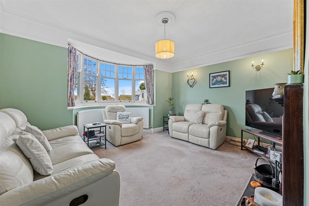 Property photo 3 of 30 Wellingboroughrdweb10.Jpg