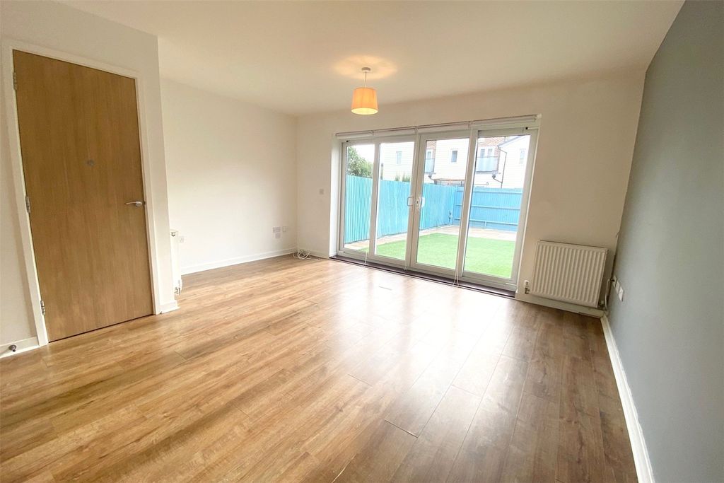 Property photo 3 of 14 Picture No. 11