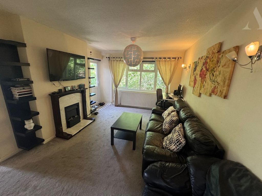 Property photo 3 of 13 19A Lounge.Jpeg