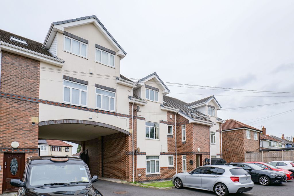 Property photo 1 of 19