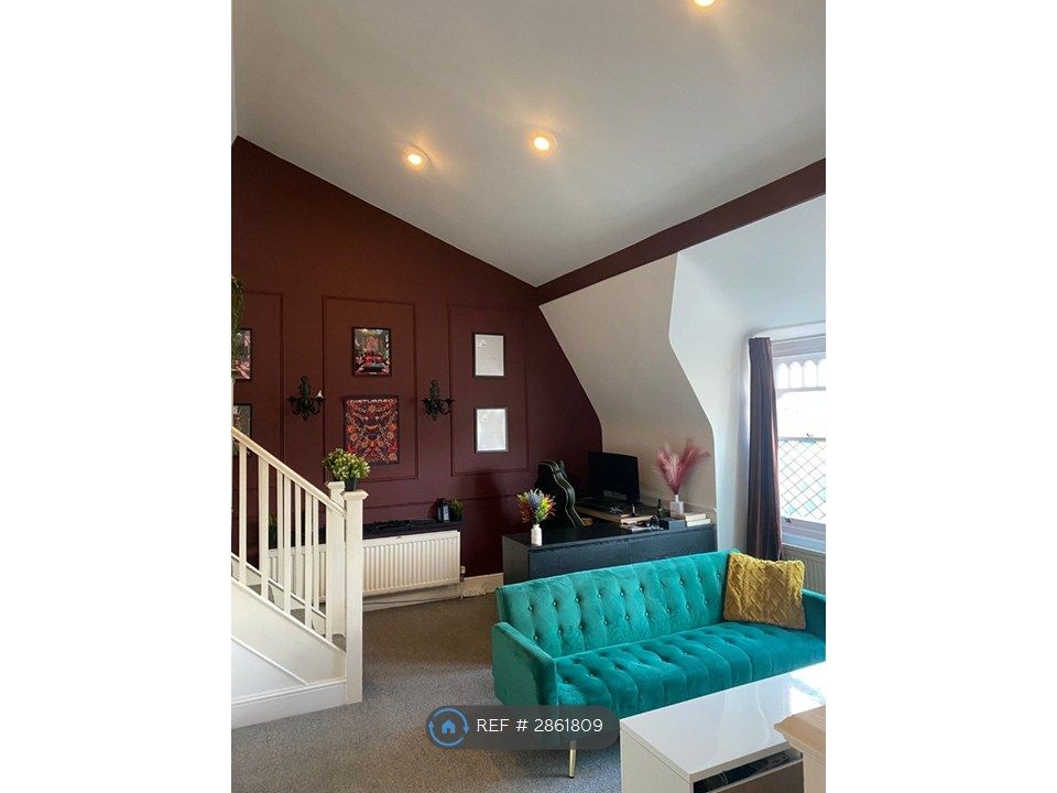 Property photo 1 of 6 Living Area