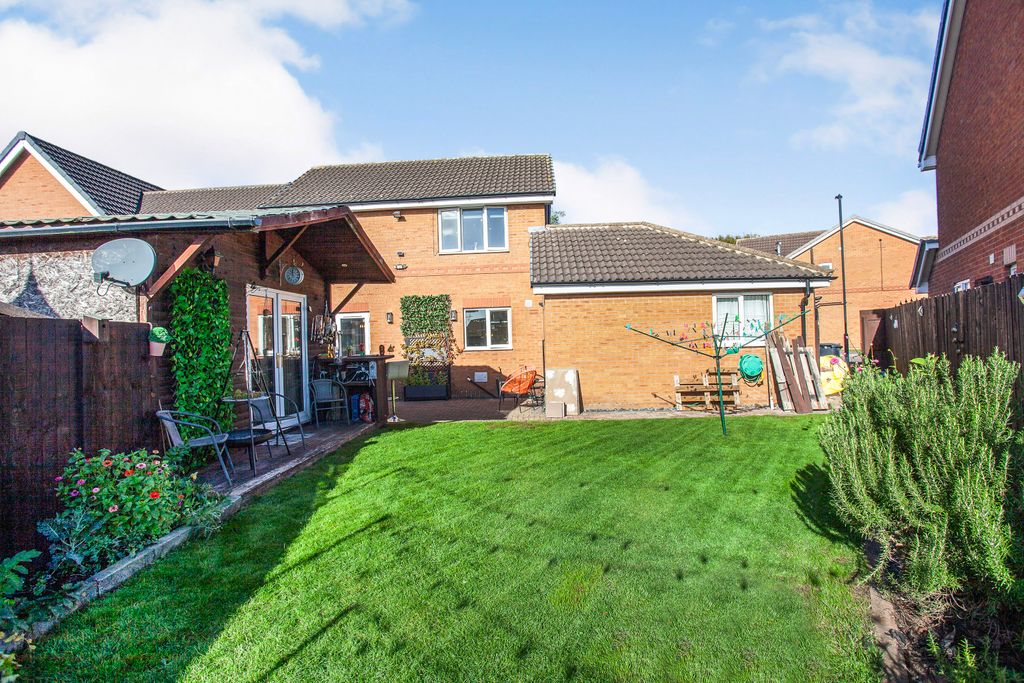 Property photo 2 of 43 Img_8653