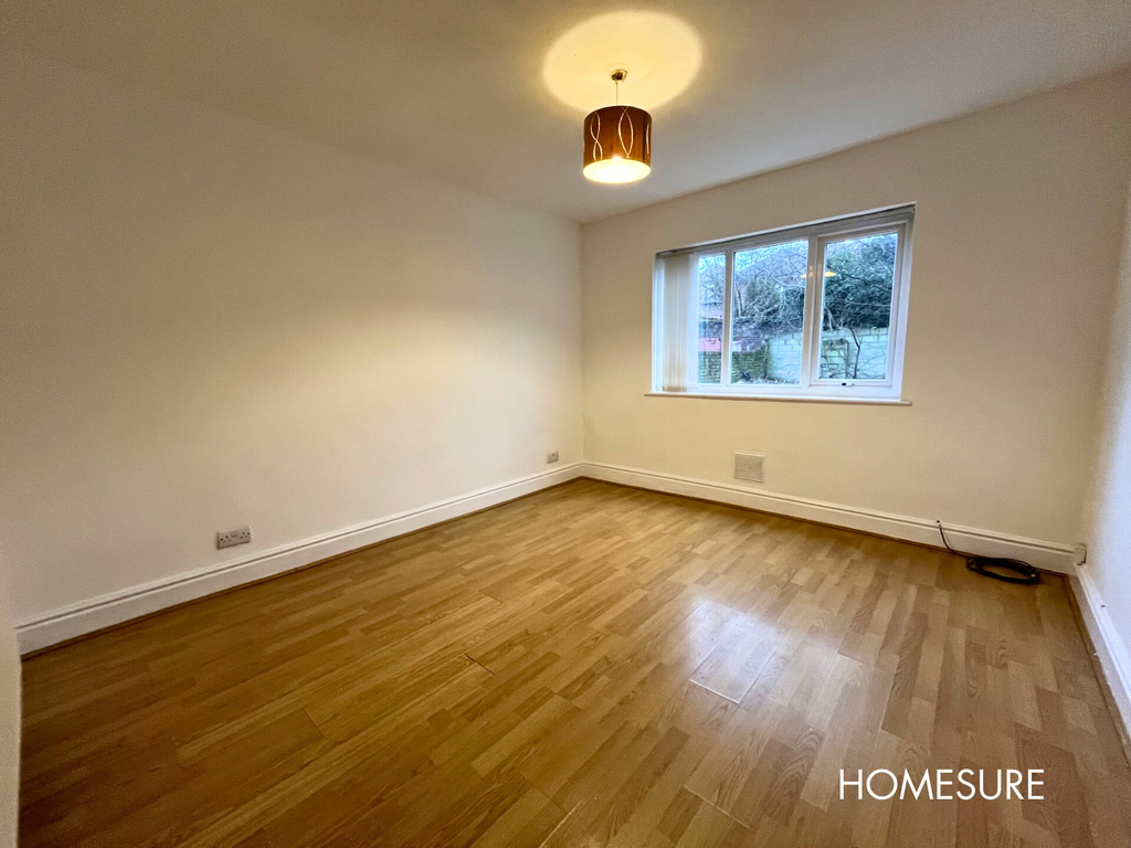 Property photo 1 of 8 Living Room