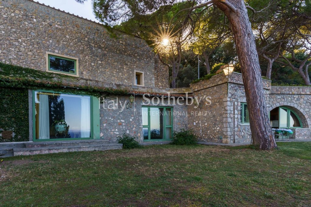 Property photo 2 of 29