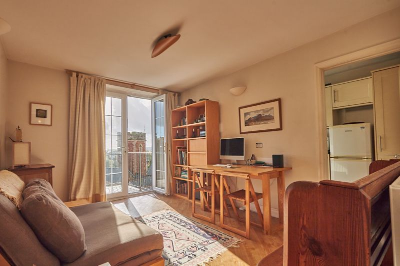 Property photo 2 of 11 Living Room