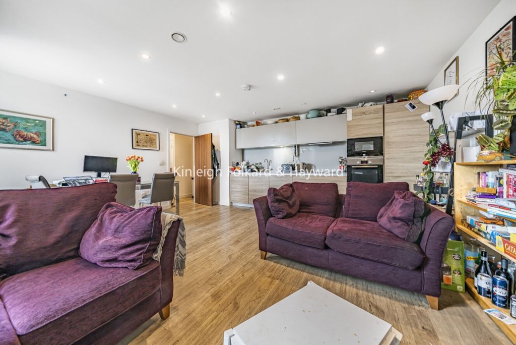 Property photo 3 of 7 6d7E666A-Ea6E-4310-A