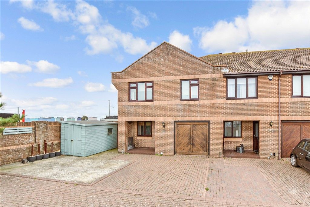 Property photo 1 of 17 External (Web)