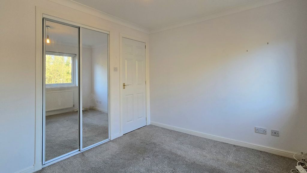 Additional image 9 of 3 bed flat to rentRiverside Gardens, Busby G76