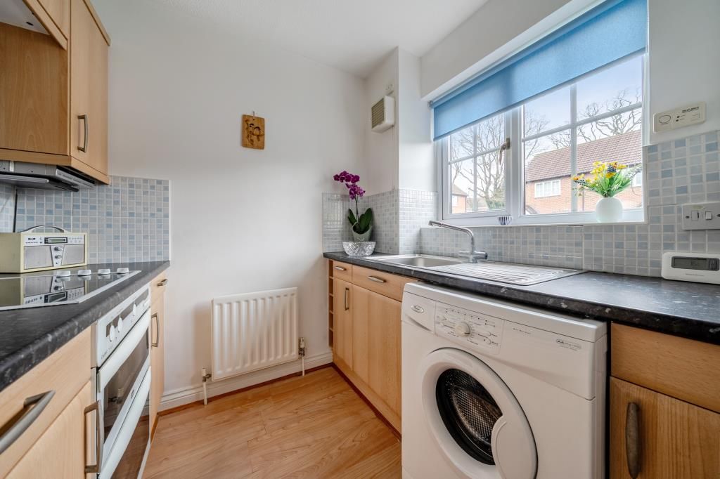 Property photo 2 of 20 Kitchen