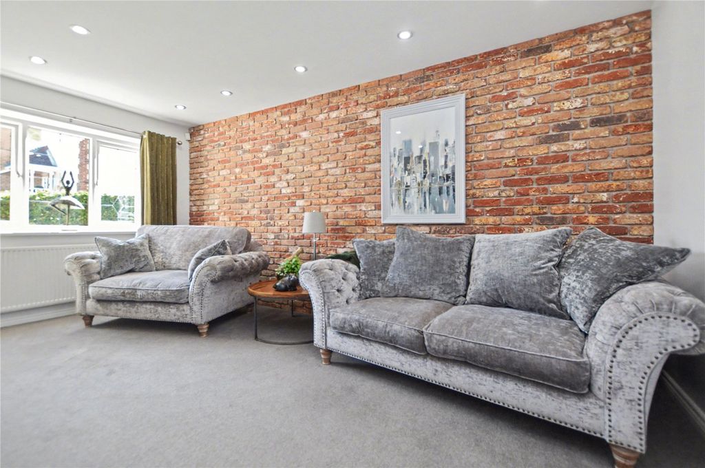 Property photo 3 of 25 Picture No. 36