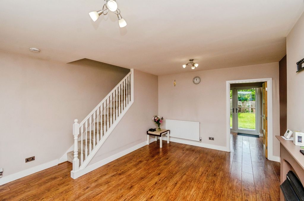 Property photo 3 of 17 Photo