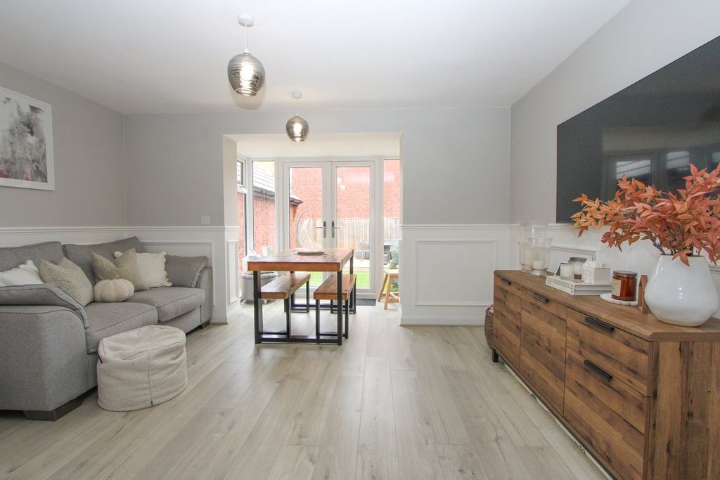 Property photo 3 of 30