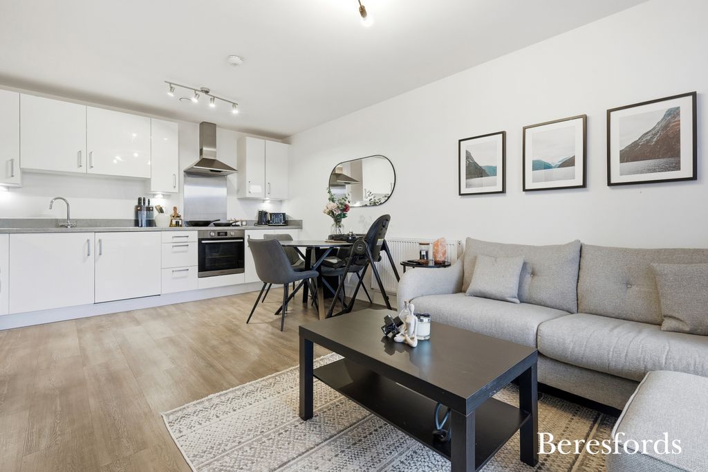 Property photo 3 of 14 Living Area