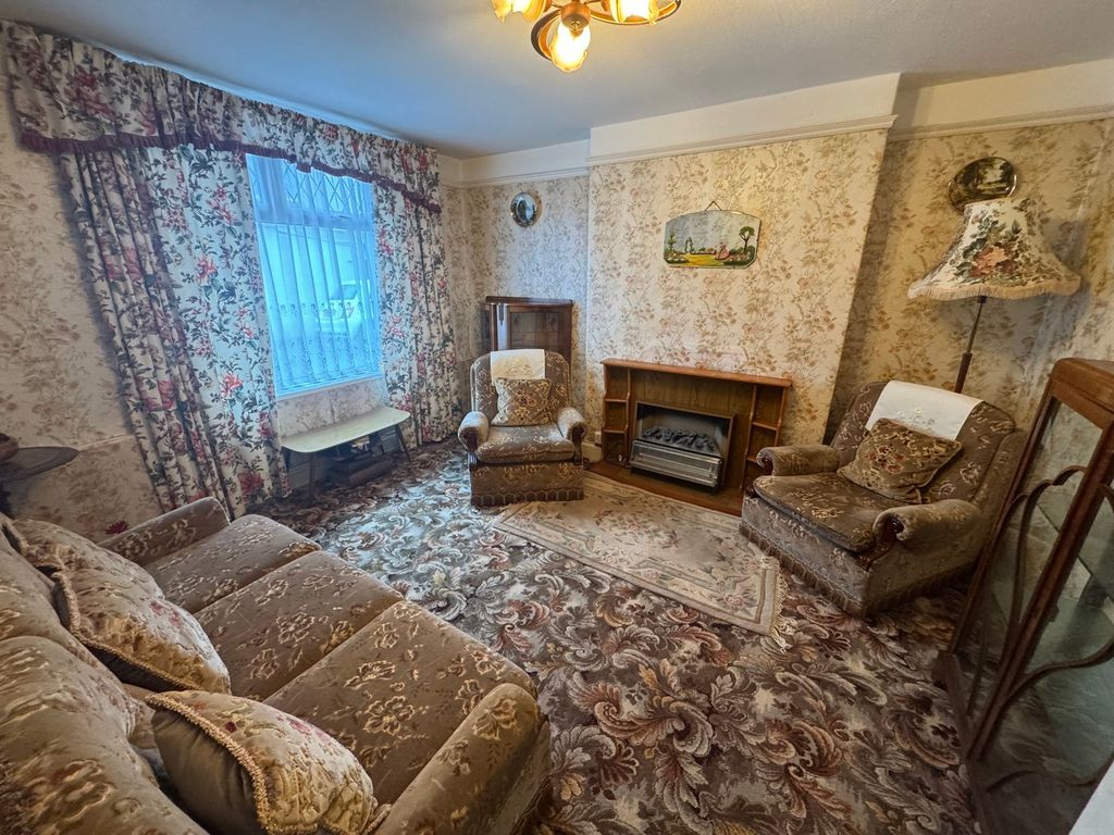 Property photo 2 of 16