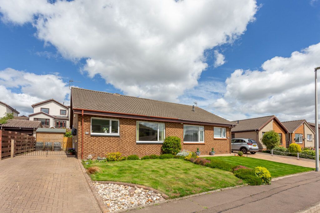 Property photo 1 of 24