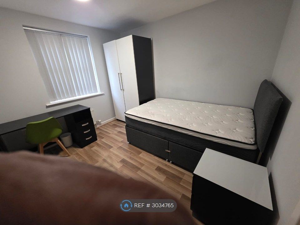 Property photo 2 of 8 Bedroom 3